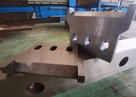 Hot Crop Flying Shear Blade วัสดุสำหรับตัดเหล็กเส้นที่มีอุณหภูมิสูง
